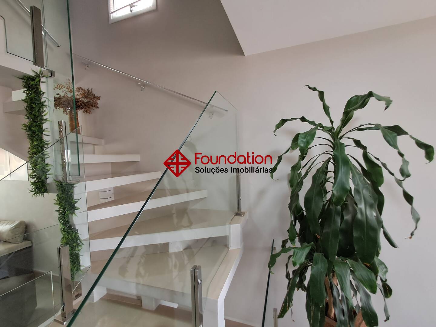Casa de Condomínio à venda e aluguel com 3 quartos, 200m² - Foto 11