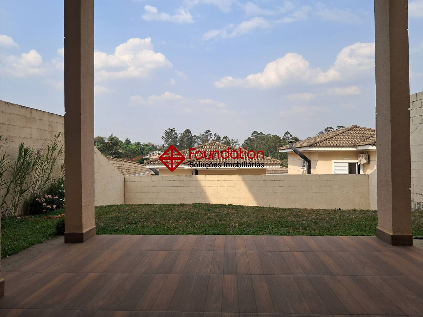 Casa de Condomínio à venda e aluguel com 3 quartos, 200m² - Foto 32