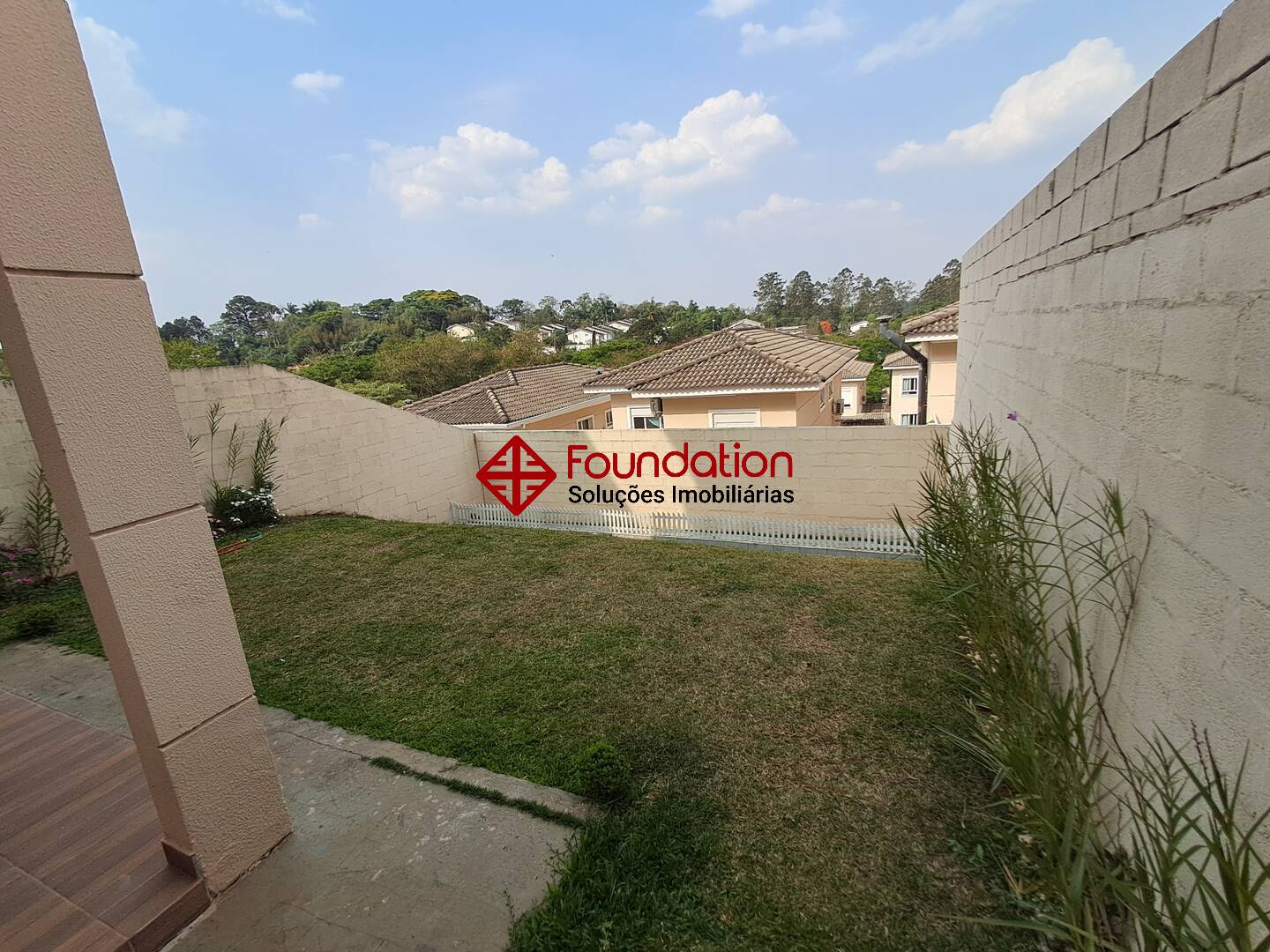 Casa de Condomínio à venda e aluguel com 3 quartos, 200m² - Foto 33